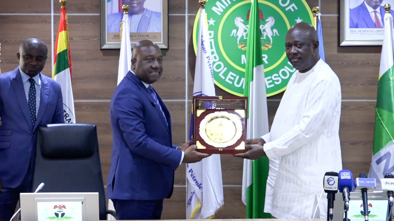 SEJOUR DE TRAVAIL DU MINISTRE DES HYDROCARBURES STEV SIMPLICE ONANGA AU NIGERIA